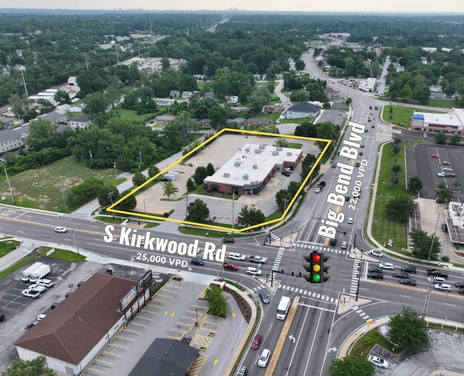 930 S Kirkwood Rd, Saint Louis, MO à louer Photo du bâtiment- Image 1 de 5