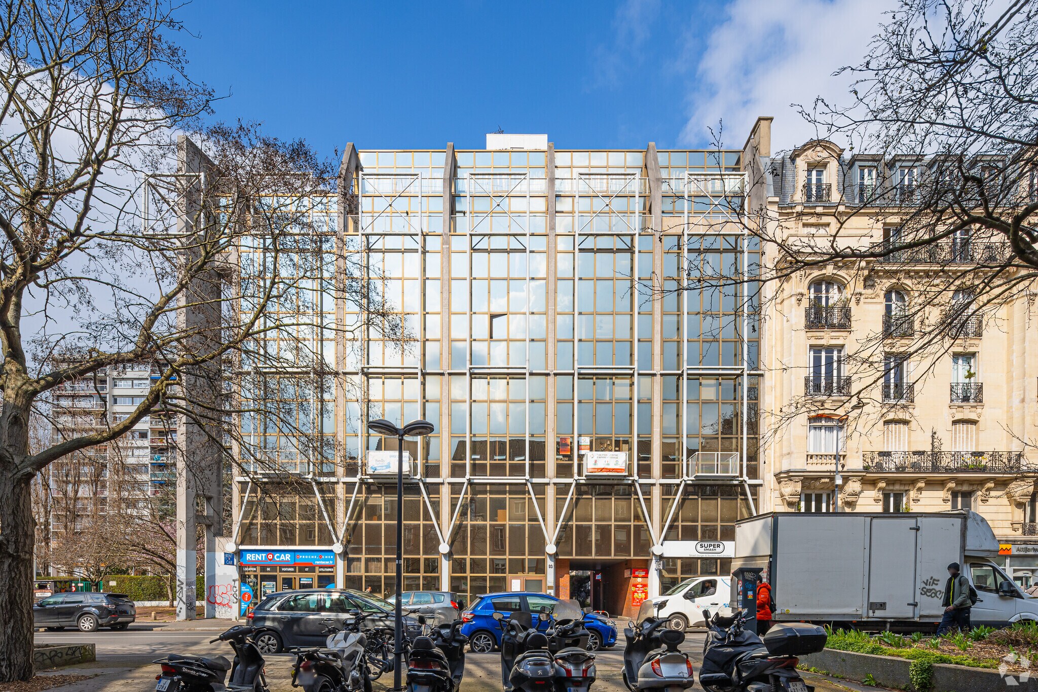 Office in Montreuil for lease Primary Photo- Image 1 of 20