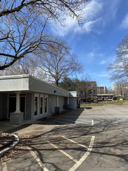 211 Chicopee Dr, Marietta, GA for lease - Building Photo - Image 2 of 25