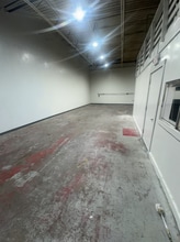 104-142 S Collins St, Arlington, TX for lease Interior Photo- Image 1 of 9