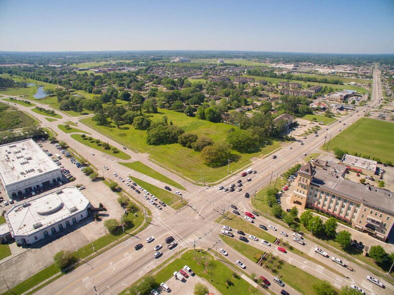 Camellia Blvd@Kaliste Saloom Rd, Lafayette, LA for lease - Building Photo - Image 1 of 3