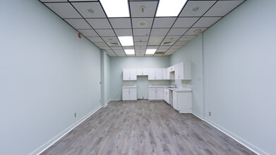 128 Bingham Rd, Asheville, NC for lease Interior Photo- Image 2 of 2