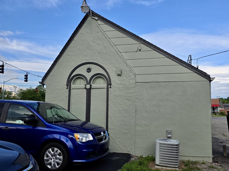 972 Patterson Rd, Dayton, OH à vendre - Photo du bâtiment - Image 3 de 30