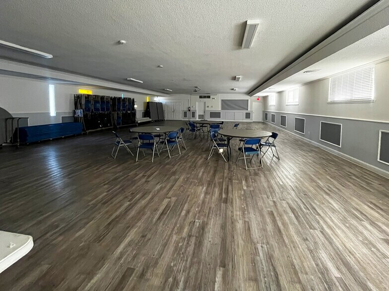 6911 Columbia Pike, Annandale, VA à vendre - Photo du bâtiment - Image 3 de 8