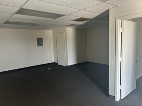 500 E Arapaho Rd, Richardson, TX à louer Photo intérieure- Image 2 de 3