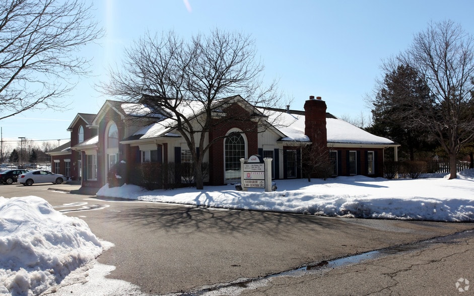 4345 Meigs Ave, Waterford, MI for lease - Building Photo - Image 2 of 16