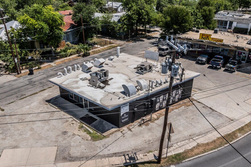 1100 S Presa St, San Antonio, TX à louer - Photo du bâtiment - Image 2 de 9