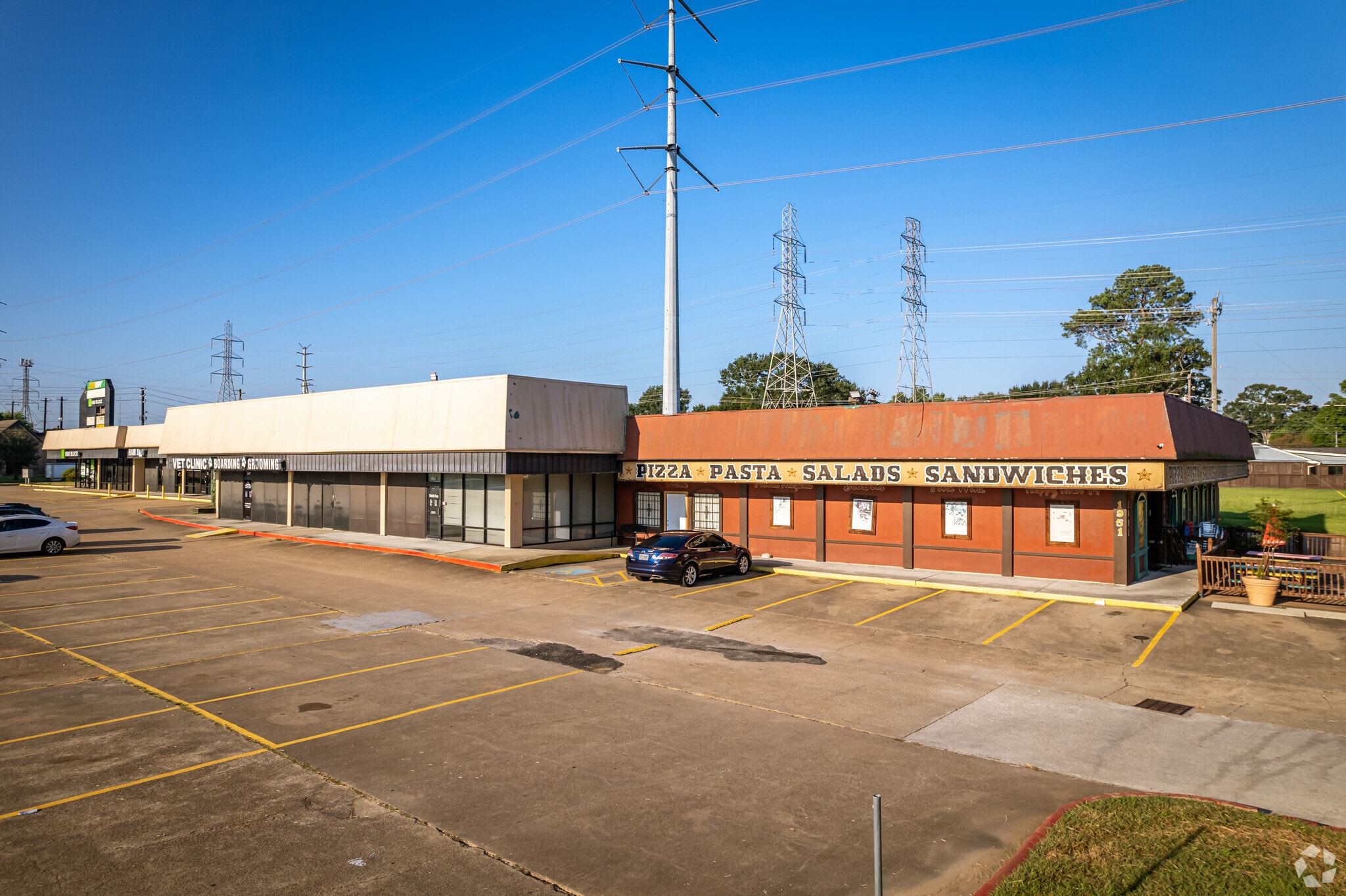 1949-1971 W TC Jester Blvd, Houston, TX for lease Building Photo- Image 1 of 4