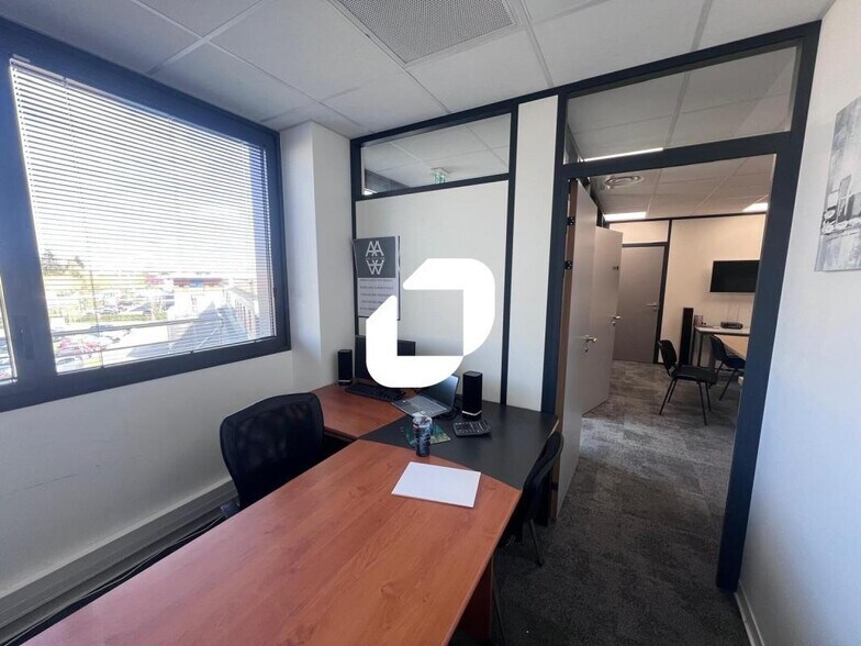 Bureau dans Serris à vendre - Photo intérieure - Image 2 de 3