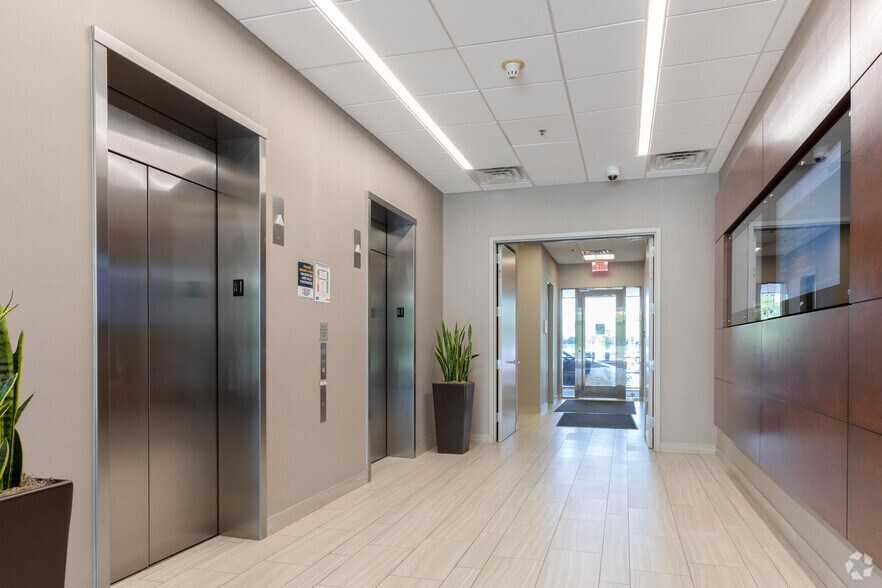 3900 Jermantown Rd, Fairfax, VA à louer - Hall d’entrée - Image 3 de 5