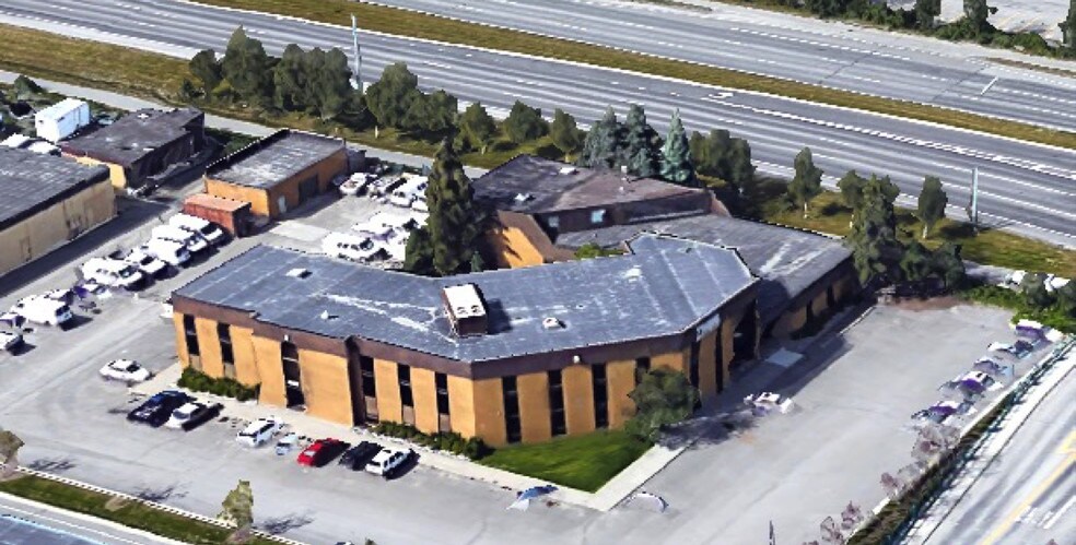 4040 B St, Anchorage, AK à louer - Photo du bâtiment - Image 2 de 12