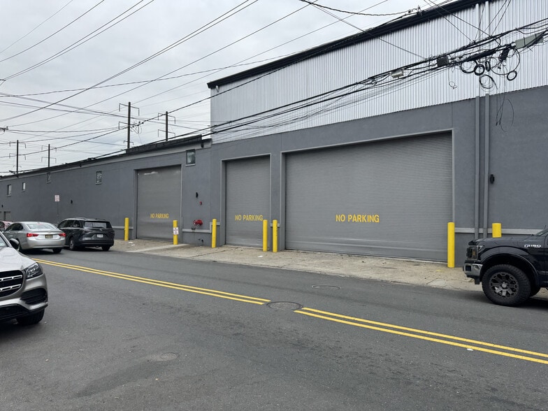 23-53 Rome St, Newark, NJ for lease - Building Photo - Image 1 of 10