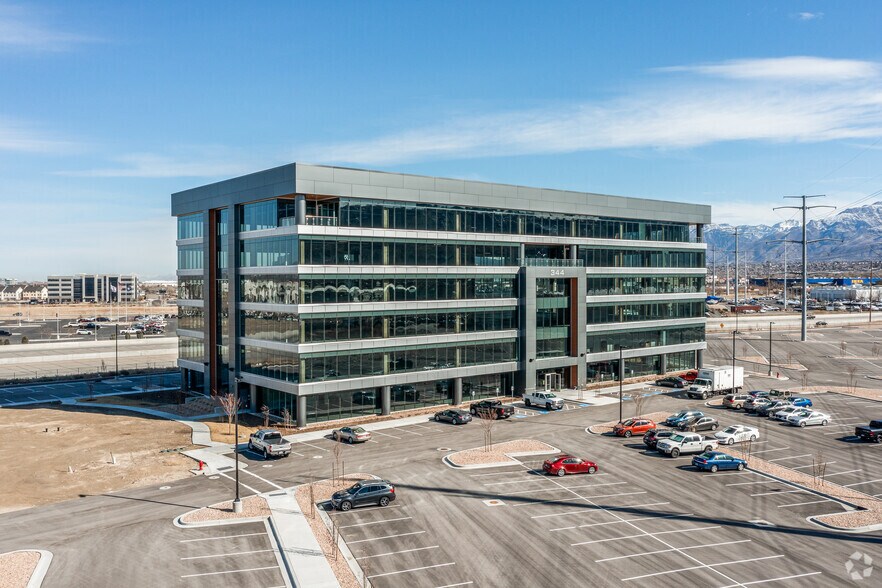 344 W 13800 S, Draper, UT à louer - Photo principale - Image 1 de 32