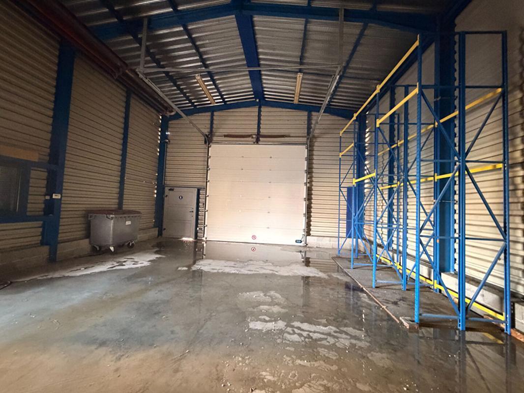 Industrial in Saint-Orens-de-Gameville for lease Building Photo- Image 1 of 9