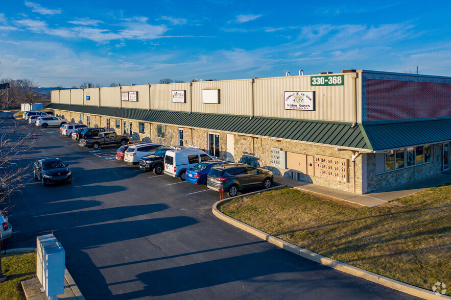 330 N Reading Rd, Ephrata, PA for lease - Building Photo - Image 1 of 49