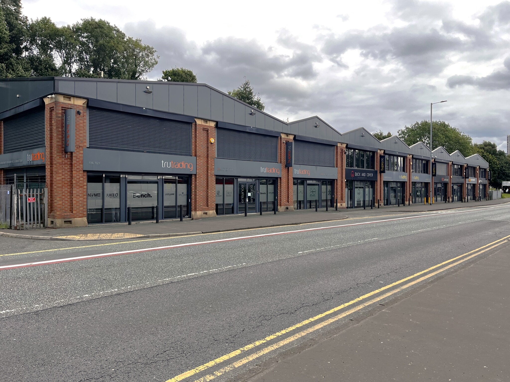 116-121 Bury New Rd, Manchester for lease Primary Photo- Image 1 of 5