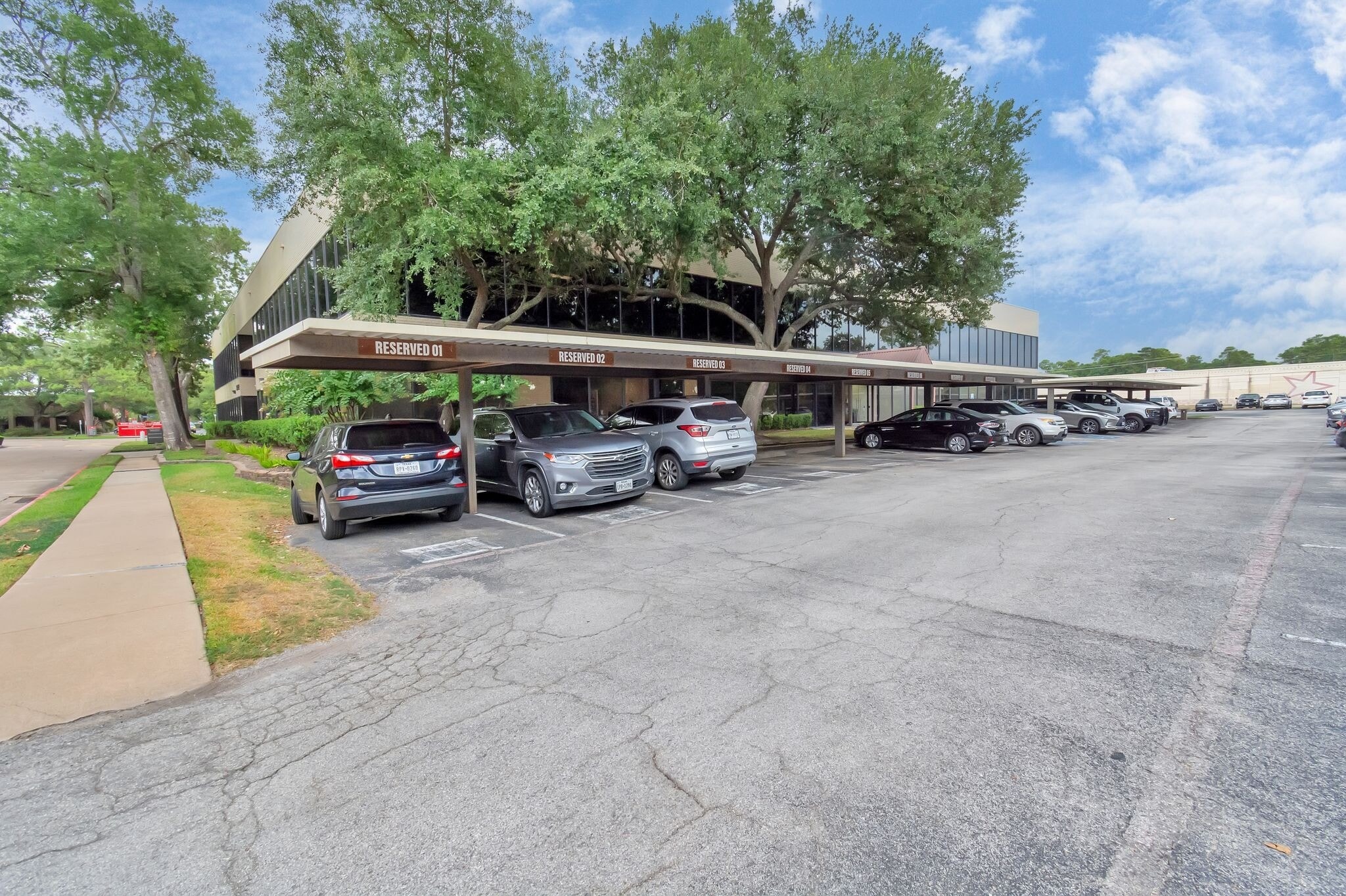 8554 Katy Fwy, Houston, TX à louer Photo du bâtiment- Image 1 de 69