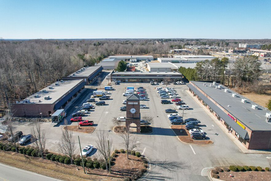1143-1149 Saint Marks Church Rd, Burlington, NC à louer - Photo du bâtiment - Image 1 de 6