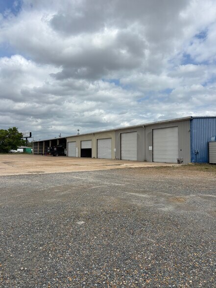 4306 E Texas St, Bossier City, LA à vendre - Photo du bâtiment - Image 2 de 14