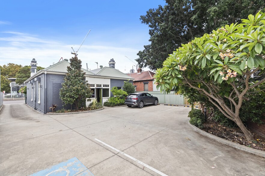 141 Parry St, Hamilton East for lease - Building Photo - Image 2 of 2