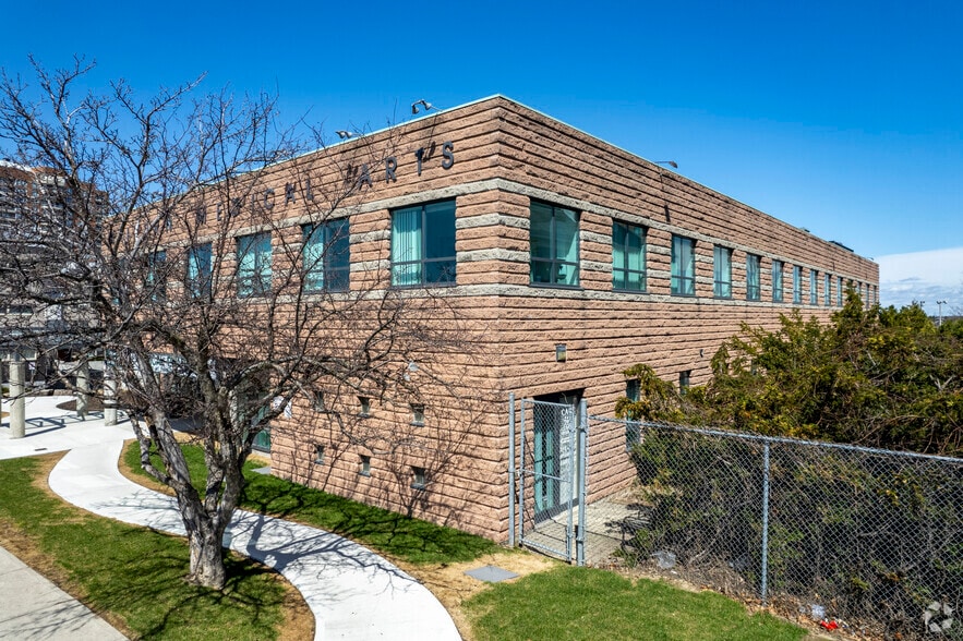 1333 Neilson Rd, Toronto, ON à louer - Photo du bâtiment - Image 2 de 13