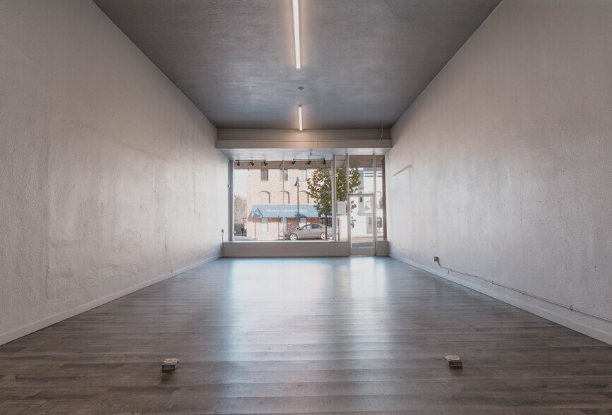 362 N State St, Ukiah, CA à louer - Photo intérieure - Image 3 de 8