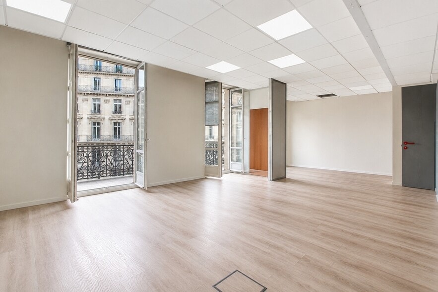 7 Avenue De L'Opera, Paris for lease - Interior Photo - Image 3 of 10