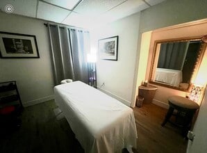 324-328 N Dixie Dr, Vandalia, OH for lease Interior Photo- Image 2 of 4