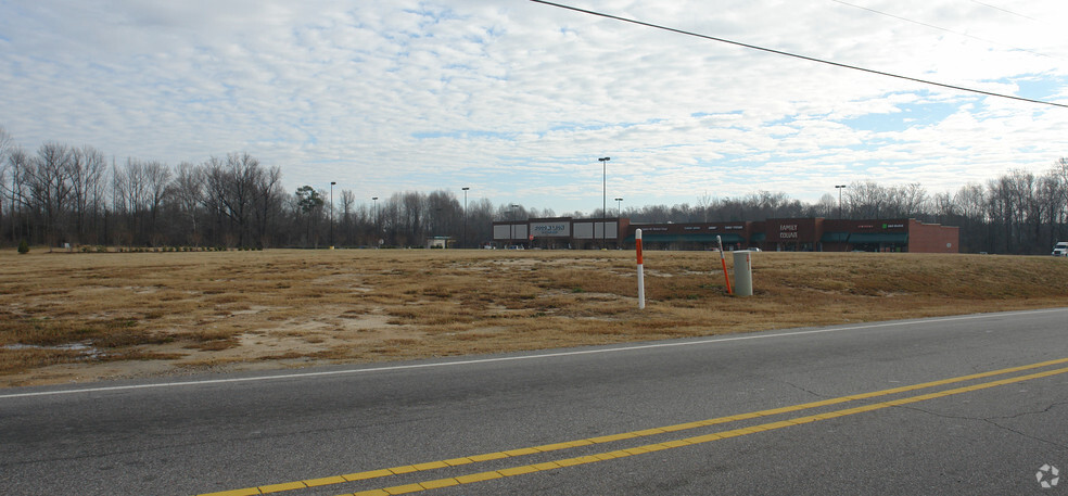 Halifax Rd, Rocky Mount, NC à vendre - Photo principale - Image 1 de 1