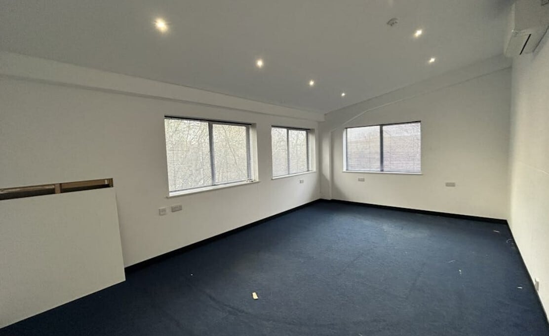 Westmead Dr, Swindon à louer Photo intérieure- Image 1 de 1