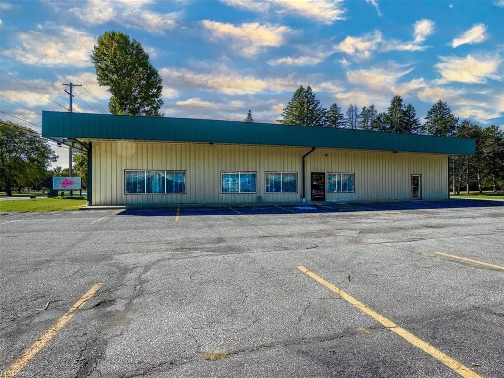326 W Main Rd, Conneaut, OH à vendre Photo du bâtiment- Image 1 de 24