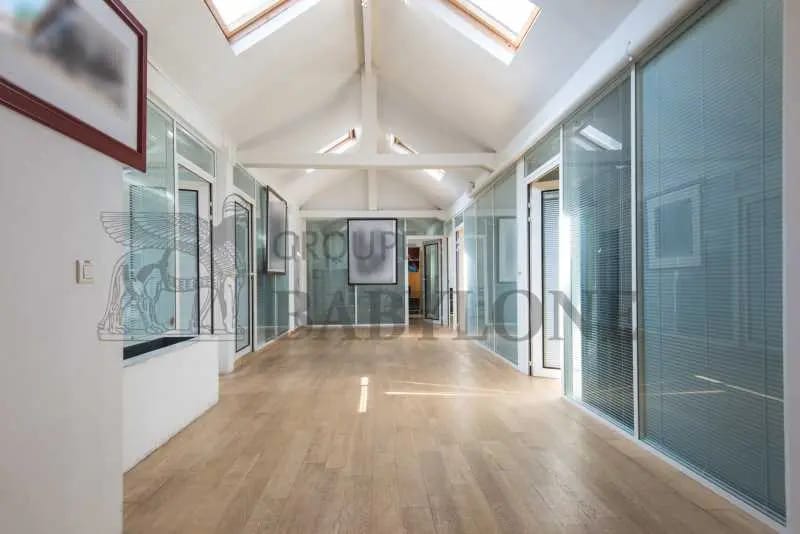 Office in Puteaux for lease - Building Photo - Image 2 of 9