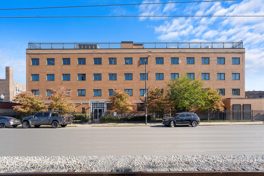 7325 S Exchange Ave, Chicago, IL for sale - Building Photo - Image 1 of 23