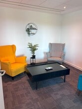 Stangate Cres, Borehamwood for lease Interior Photo- Image 1 of 5