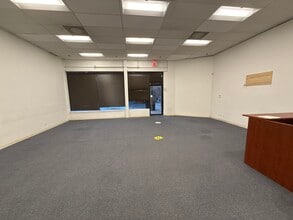 321-395 E Dundee Rd, Wheeling, IL for lease Building Photo- Image 1 of 11