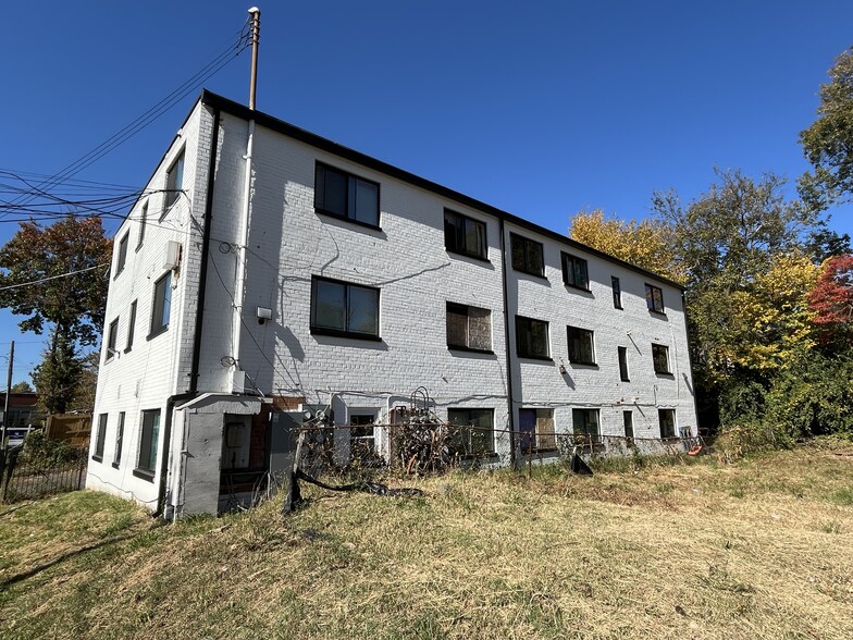 5012 Bass Pl SE, Washington, DC for sale - Building Photo - Image 3 of 10