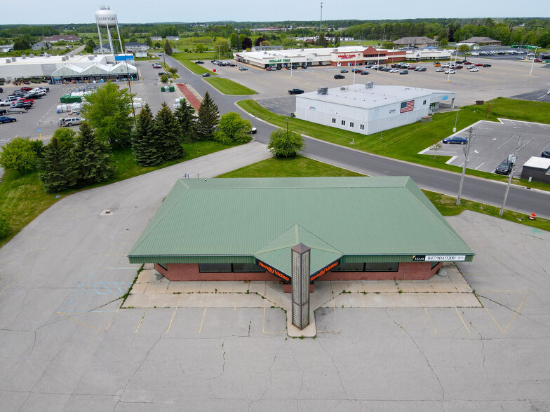 245 Mill St, Cheboygan, MI for lease - Building Photo - Image 3 of 11