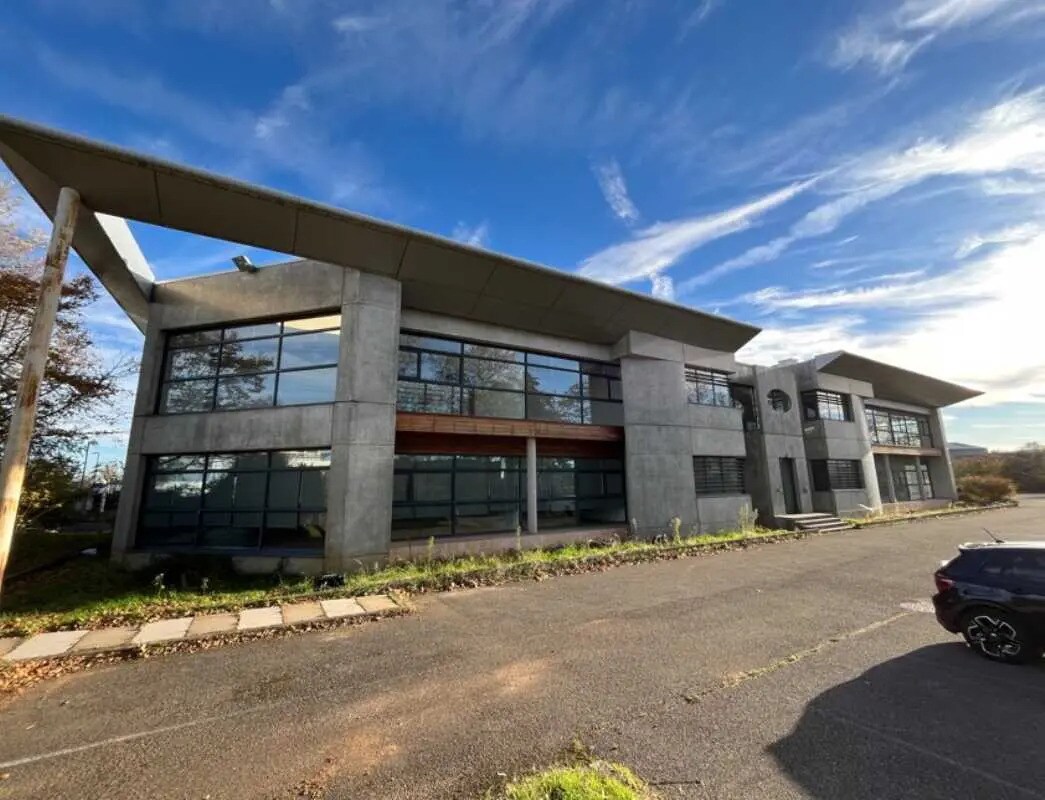 74 Rue Elisée Reclus, Décines-Charpieu for lease Building Photo- Image 1 of 20