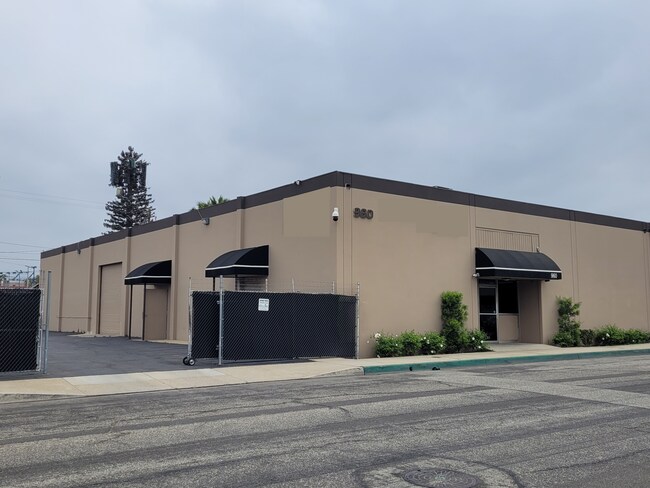 Plus de détails pour 960 Brooks St, Ontario, CA - Industriel à louer
