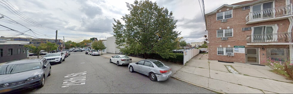 4324 215th St, Bayside, NY à louer - Autre - Image 3 de 13