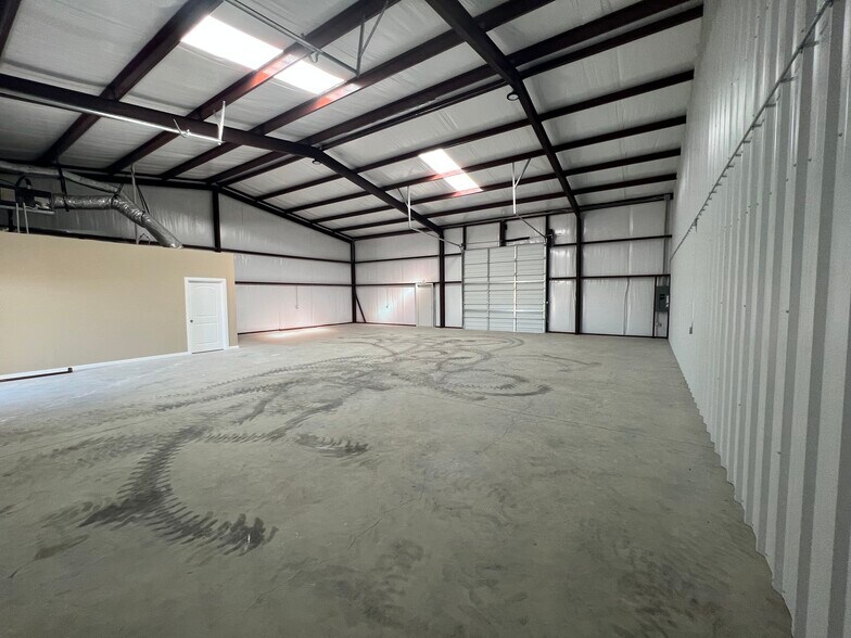 1041 Technology Way, Waxahachie, TX à louer - Photo intérieure - Image 2 de 21