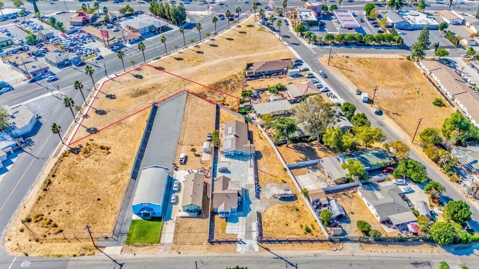 11035 Wells Ave, Riverside, CA à vendre - Photo du bâtiment - Image 3 de 19