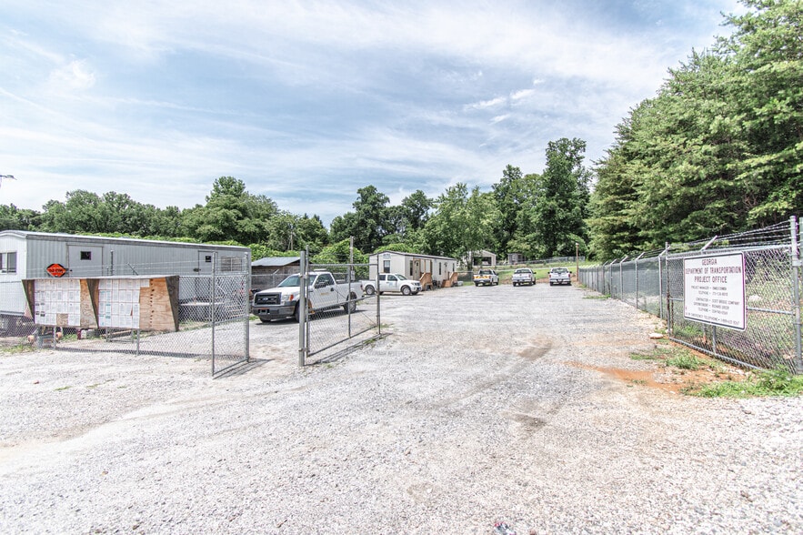 5646 Price Rd, Gainesville, GA for sale - Building Photo - Image 3 of 33