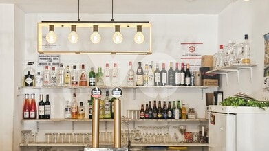 Retail in Madrid, Madrid for lease Interior Photo- Image 2 of 8