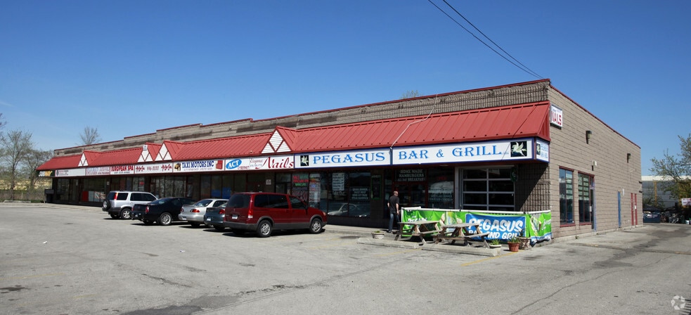 3466 Dundas St, Toronto, ON for sale - Primary Photo - Image 1 of 1