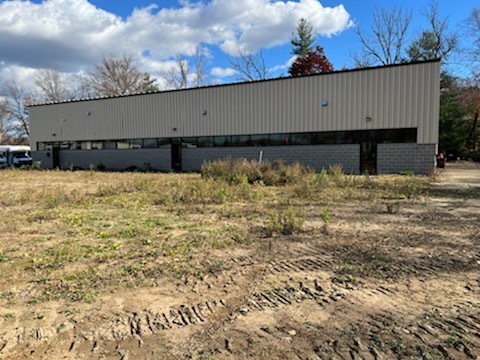 40 Russell Rd, East Granby, CT for lease - Building Photo - Image 2 of 3