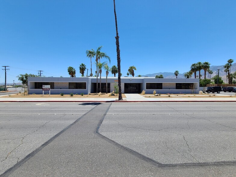 2145-2225 E Tahquitz Canyon Way, Palm Springs, CA à louer - Photo du bâtiment - Image 3 de 4