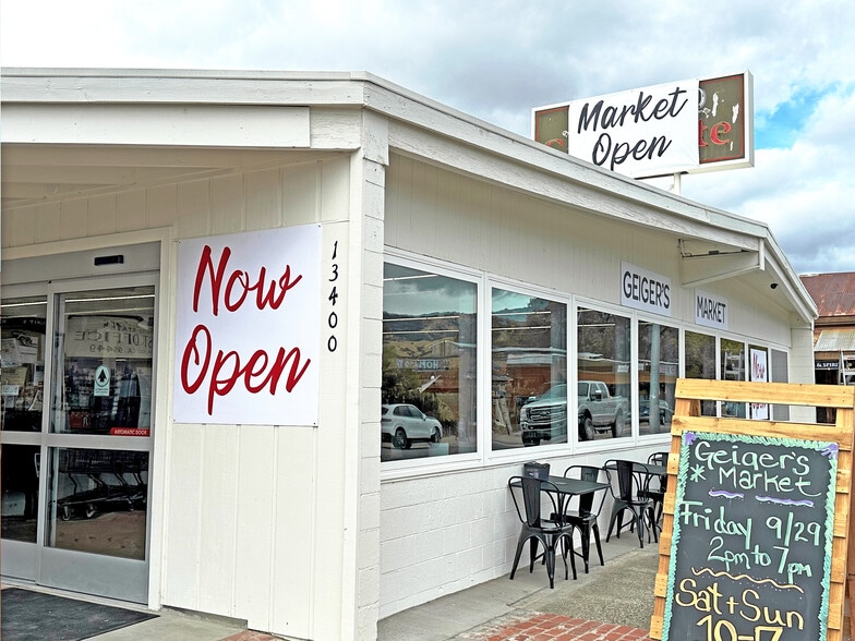 13400 S Highway 101, Hopland, CA à vendre - Photo du bâtiment - Image 2 de 10