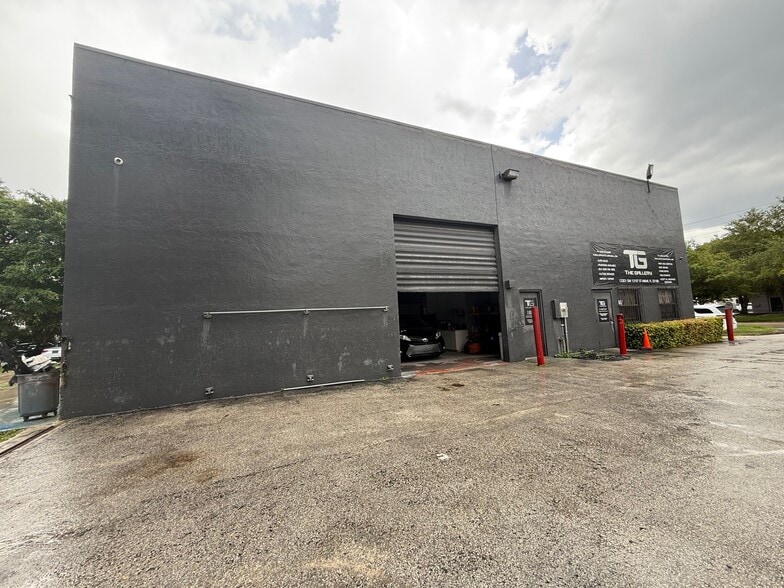 13301 SW 131st St, Miami, FL for lease - Building Photo - Image 3 of 9