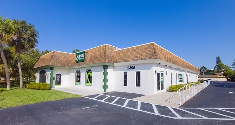 2305 W Hillsboro Blvd, Deerfield Beach, FL à vendre Photo du bâtiment- Image 1 de 1